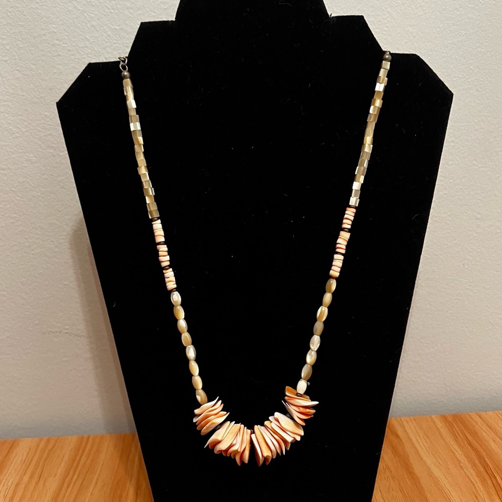 Vintage Marjorie Baer Sf Pink Puka Shell Mother of Pearl Necklace - Picture 2 of 8